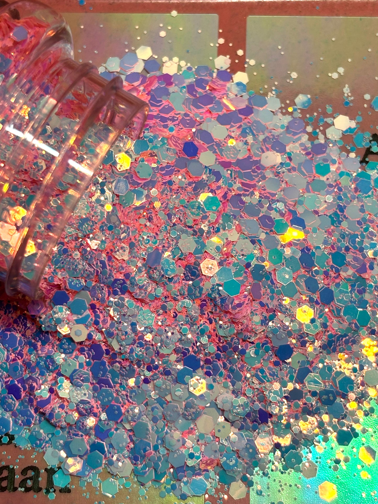 Bella The Hey! Iridescent