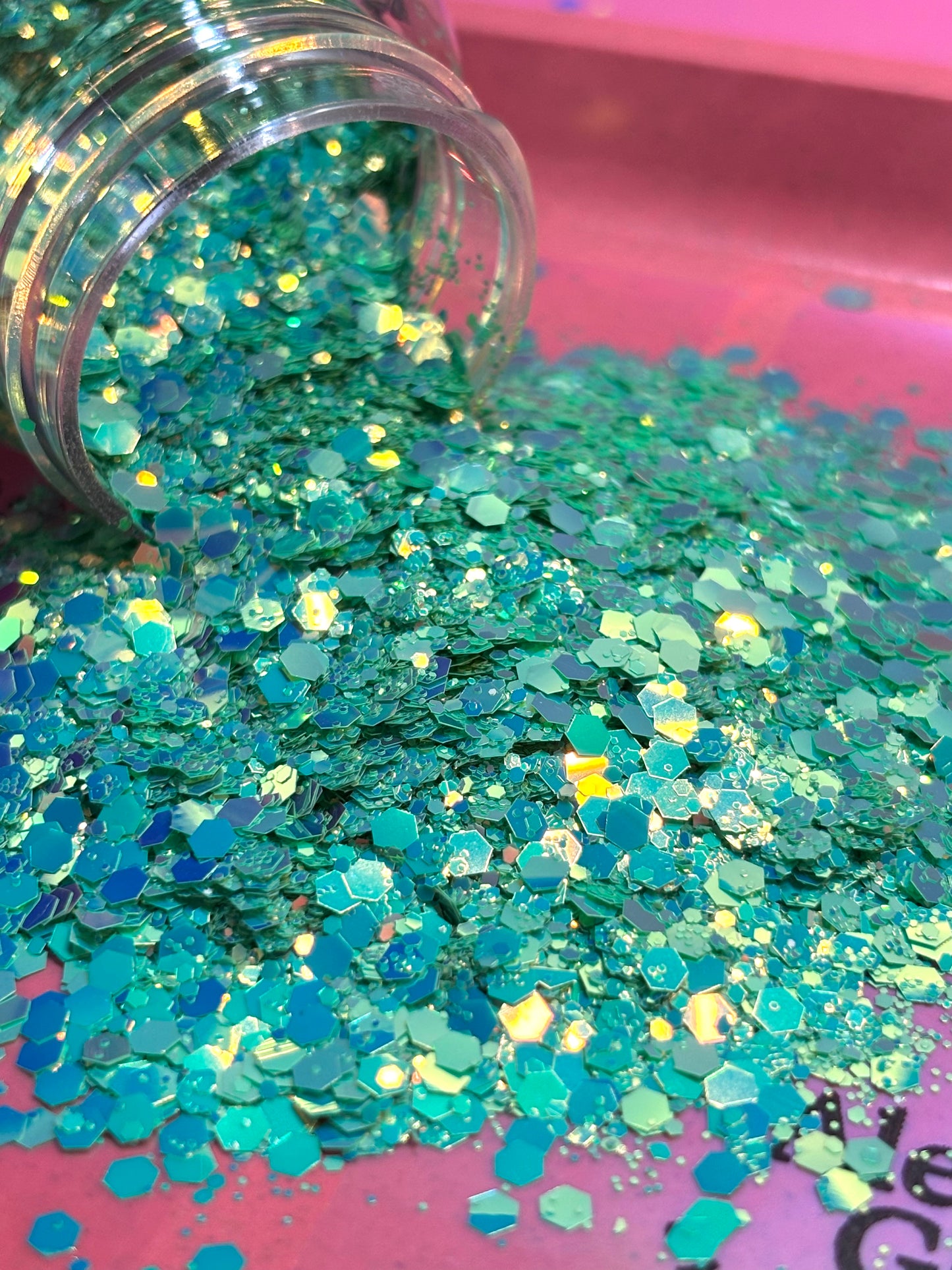 Glow Getter Green Iridescent